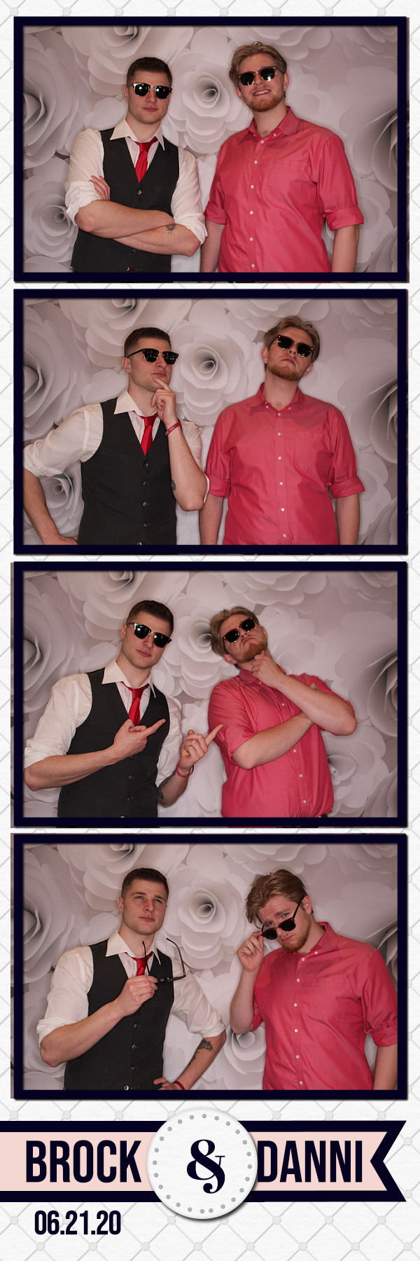 Danni and Brock’s Wedding | View more photos from the event at gallery.photoboothbillings.com/u/PhotoBoothBillings/Danni-and-Brock’s-Wedding